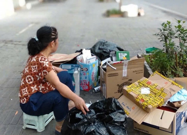 HỘI LHPN PHƯỜNG GIẢNG VÕ: LAN TỎA MÔ HÌNH THU GOM PHẾ LIỆU GÂY QUỸ "NGÀY MAI CHO EM"- Ảnh 2.