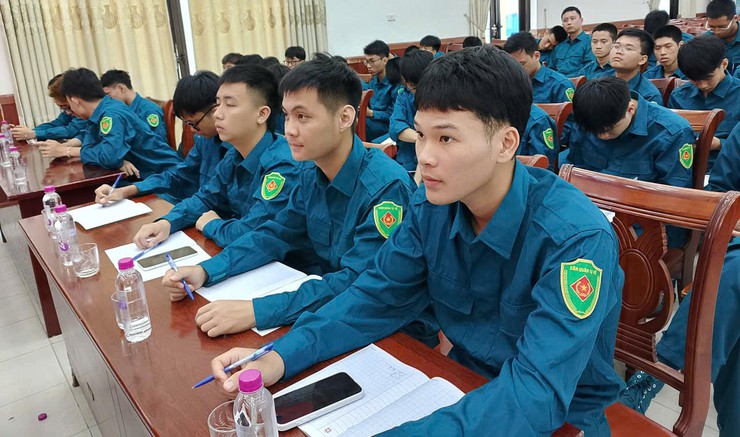Ban chỉ huy phòng thủ khu vực 4- Gia Lâm khai mạc huấn luyện dân quân năm thứ nhất năm 2026- Ảnh 3.