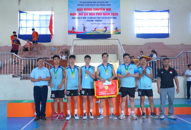 xã Hoà Phú tổ chức Giải bóng chuyền hơi chào mừng kỷ niệm 136 năm Ngày sinh Chủ tịch Hồ Chí Minh- Ảnh 13.
