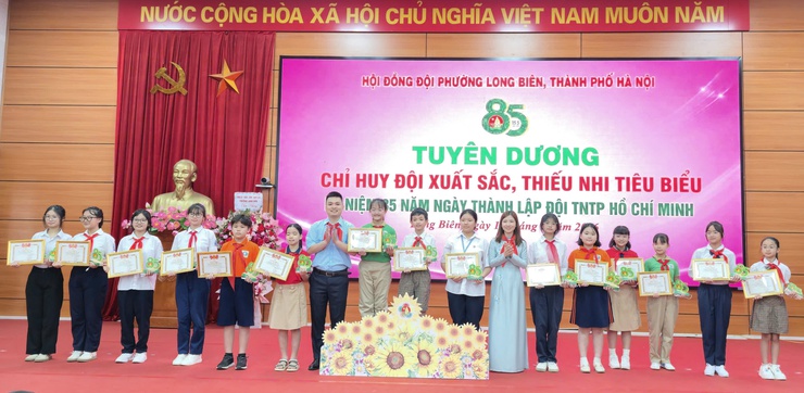 Phường Long Biên sôi nổi các hoạt động kỷ niệm 85 năm ngày thành lập Đội TNTP Hồ Chí Minh- Ảnh 4.