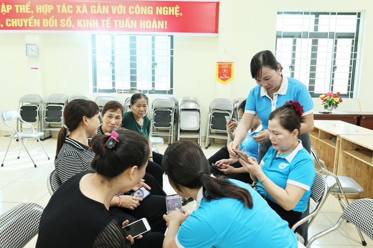 Hội Liên hiệp Phụ nữ xã Quảng Bị: Ra mắt Chi hội phụ nữ số đầu tiên tại thôn An Hiền- Ảnh 7.