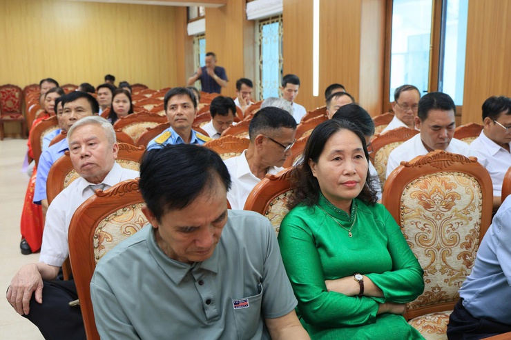 ĐẢNG ỦY XÃ THƯ LÂM TỔ CHỨC HỘI NGHỊ TỔNG KẾT CUỘC THI CHÍNH LUẬN VỀ BẢO VỆ NỀN TẢNG TƯ TƯỞNG CỦA ĐẢNG LẦN THỨ SÁU, NĂM 2026
- Ảnh 6.