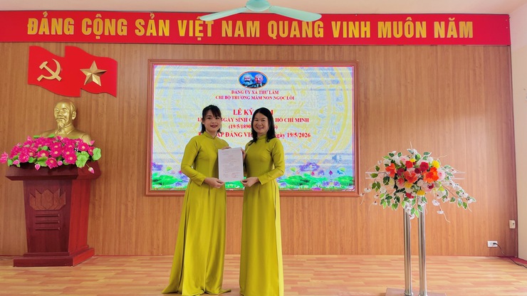 CHI BỘ TRƯỜNG MẦM NON NGỌC LÔI TỔ CHỨC LỄ KẾT NẠP ĐẢNG VIÊN MỚI- Ảnh 5.