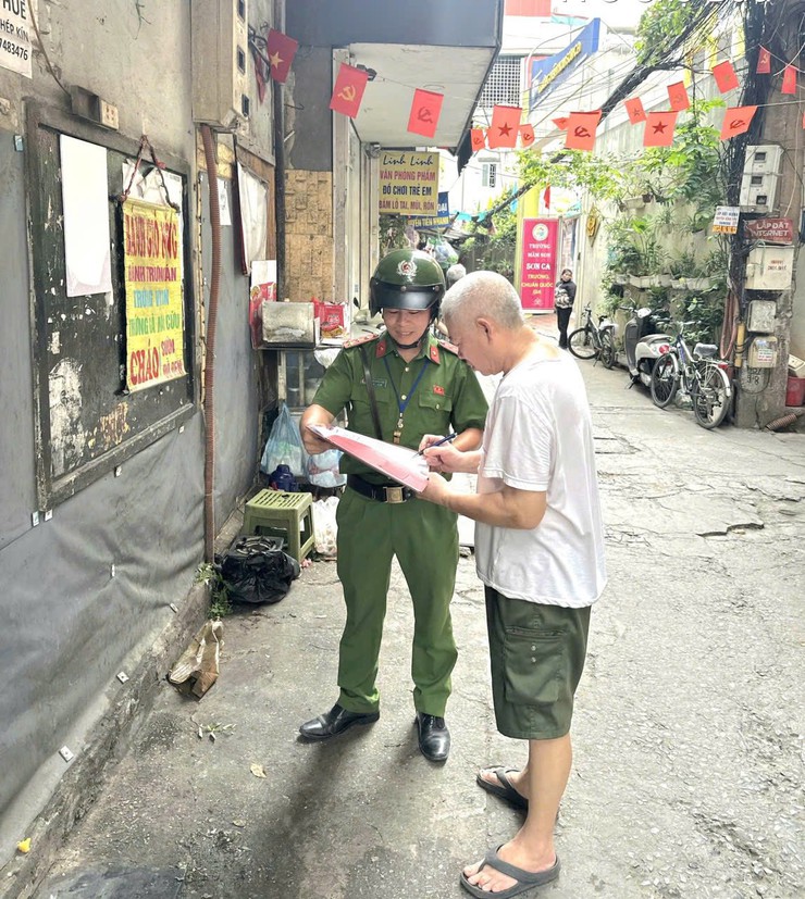 Phường Ô Chợ Dừa ra quân lập lại trật tự đô thị- Ảnh 7.