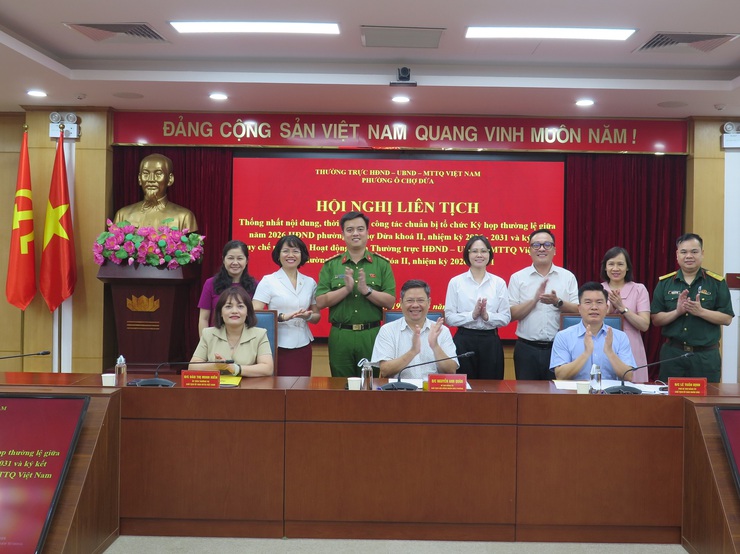 Thường trực HĐND - UBND - UBMTTQ Việt Nam phường Ô Chợ Dừa thống nhất nội dung chuẩn bị tổ chức kỳ họp giữa năm 2026- Ảnh 3.