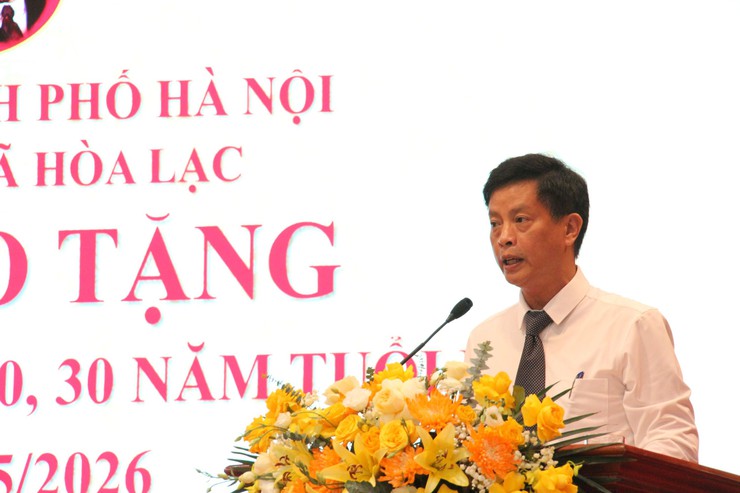 Đảng bộ xã Hòa Lạc trang trọng trao tặng Huy hiệu Đảng đợt 19/5/2026- Ảnh 11.