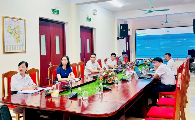 Xã Nam Phù tham dự hội nghị trực tuyến tập huấn triển khai thử nghiệm hệ thống Trung tâm điều hành thông minh IOC- Ảnh 2.