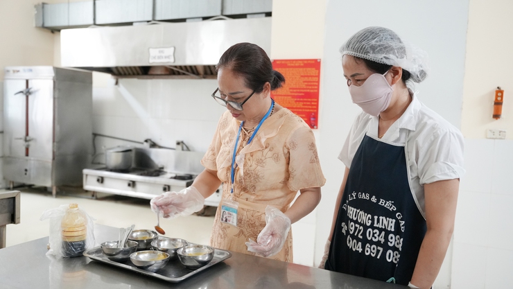 Ban Văn hóa – Xã hội HĐND phường Yên Nghĩa kiểm tra, giám sát công tác thu, chi và tổ chức bữa ăn bán trú tại các trường học công lập- Ảnh 4.