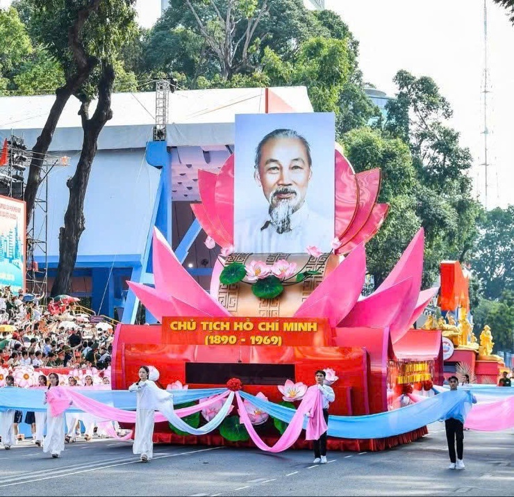 TƯ TƯỞNG HỒ CHÍ MINH SOI SÁNG HÀNH TRÌNH PHÁT TRIỂN ĐẤT NƯỚC- Ảnh 1.