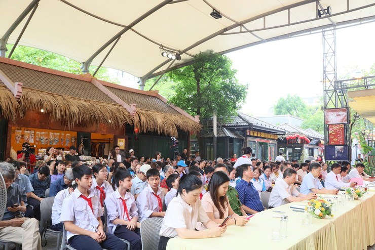 CHUNG KHẢO HỘI THI BÁO CÁO VIÊN, TUYÊN TRUYỀN VIÊN GIỎI PHƯỜNG CỬA NAM NĂM 2026 – LAN TỎA BẢN LĨNH, TRÍ TUỆ VÀ NHIỆT HUYẾT CHÍNH TRỊ- Ảnh 3.