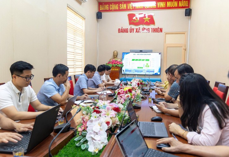Xã Ứng Thiên tham dự tập huấn, triển khai thử nghiệm hệ thống Trung tâm điều hành thông minh IOC của Thành ủy Hà Nội- Ảnh 2.