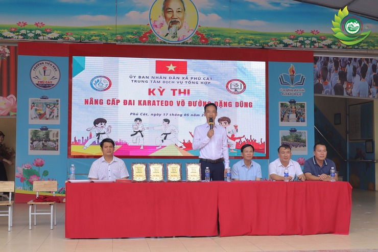 Hơn 200 võ sinh tham gia kỳ thi nâng cấp đai Karatedo tại xã Phú Cát- Ảnh 11.