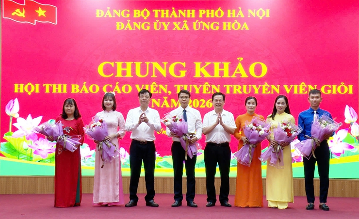 Sôi nổi Chung khảo Hội thi Báo cáo viên, tuyên truyền viên giỏi xã Ứng Hòa năm 2026- Ảnh 1.