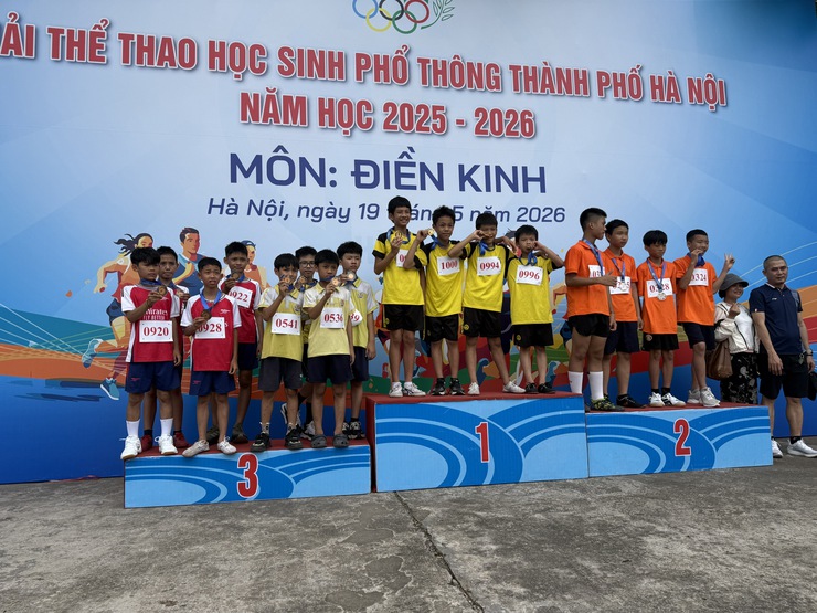 Thi đua lập thành tích dâng Bác kính yêu - Đoàn thể thao Phúc Lợi khởi đầu ấn tượng tại giải học sinh Hà Nội.- Ảnh 5.