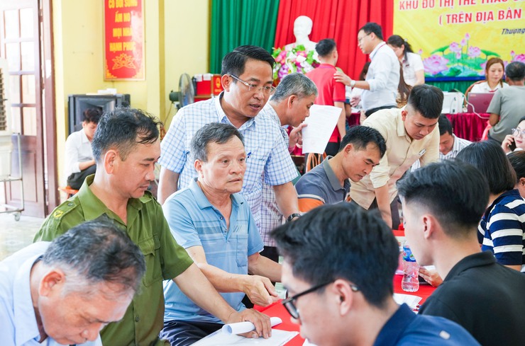 Xã Thượng Phúc tổ chức chi trả kinh phí bồi thường, hỗ trợ GPMB thực hiện Dự án ĐTXD Khu đô thị Olympic tại thôn Đình Tổ- Ảnh 3.