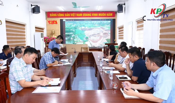 Xã Kiều Phú làm việc với các đơn vị liên quan nhằm tháo gỡ khó khăn về hạ tầng tại khu vực dự án Bảo tàng Thiên nhiên Việt Nam- Ảnh 1.