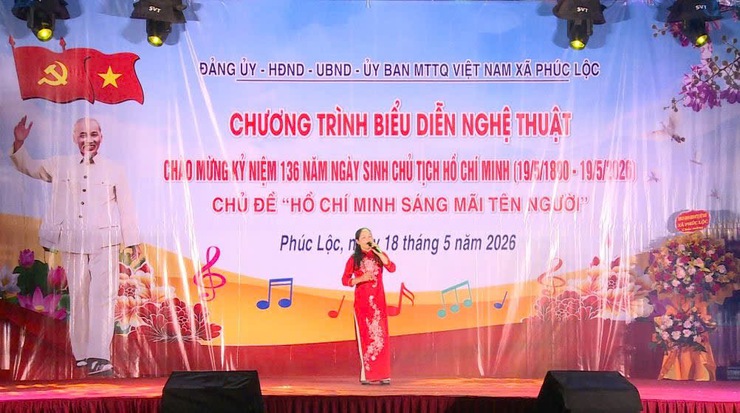 PHÚC LỘC: ĐẶC SẮC ĐÊM BIỂU DIỄN NGHỆ THUẬT CHÀO MỪNG 136 NĂM NGÀY SINH CHỦ TỊCH HỒ CHÍ MINH- Ảnh 8.