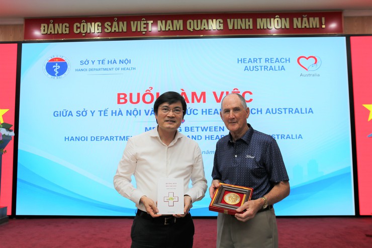 Y tế Hà Nội đẩy mạnh hợp tác quốc tế nâng cao năng lực cấp cứu ngoại viện- Ảnh 4.