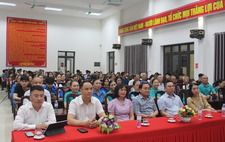 Xã Phú Xuyên tổ chức tập huấn kỹ năng số, ghi hình phát sóng trực tiếp về chuyển đổi số và cải cách hành chính- Ảnh 2.