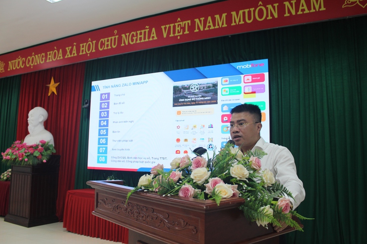 Xã Phú Xuyên tổ chức tập huấn kỹ năng số, ghi hình phát sóng trực tiếp về chuyển đổi số và cải cách hành chính- Ảnh 8.