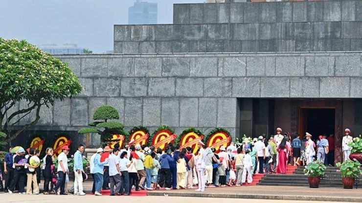 Tháng Năm về Ba Đình nhớ Bác- Ảnh 1.