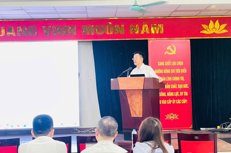 UBND phường Giảng Võ tổ chức khóa đào tạo chuyên sâu về Dữ liệu dùng chung và ứng dụng Trí tuệ nhân tạo (AI)- Ảnh 2.