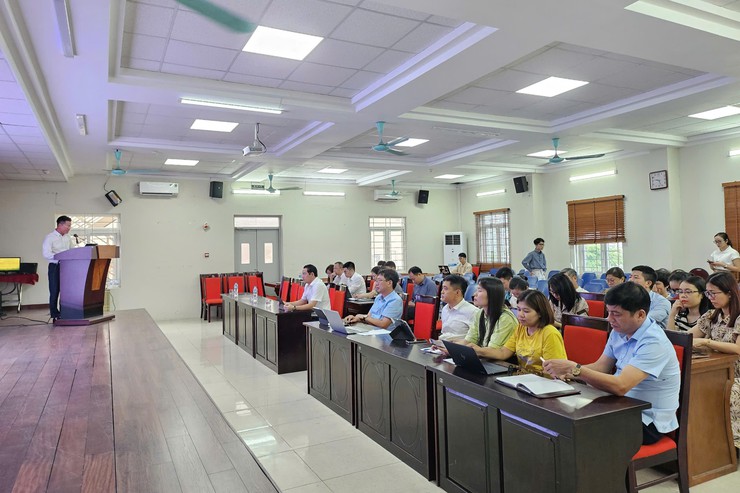 UBND phường Giảng Võ tổ chức khóa đào tạo chuyên sâu về Dữ liệu dùng chung và ứng dụng Trí tuệ nhân tạo (AI)- Ảnh 3.