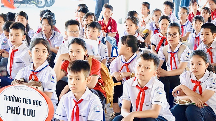 HÒA XÁ TỔ CHỨC KỲ THI OLYMPIC CÁC MÔN TOÁN, TIẾNG VIỆT, TIẾNG ANH CẤP TIỂU HỌC- Ảnh 3.