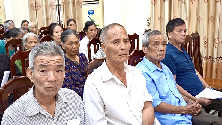 Nâng cao kỹ năng phòng chống dịch tả lợn châu Phi cho người chăn nuôi xã Hòa Xá- Ảnh 5.