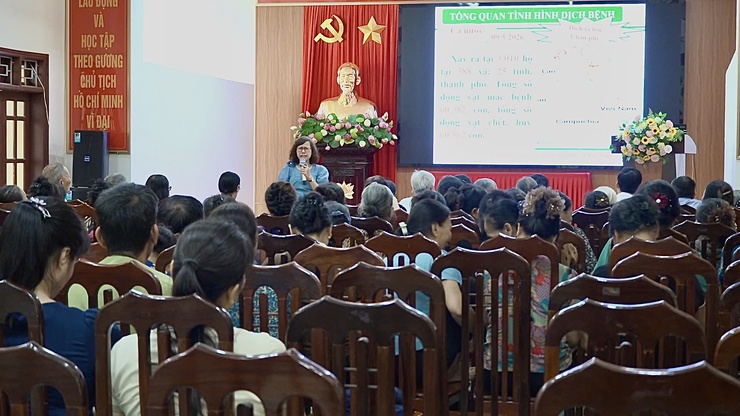 Nâng cao kỹ năng phòng chống dịch tả lợn châu Phi cho người chăn nuôi xã Hòa Xá- Ảnh 6.