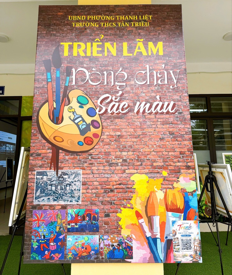 Trường THCS Tân Triều: Ấn tượng triển lãm tranh “Dòng chảy sắc màu”- Ảnh 21.