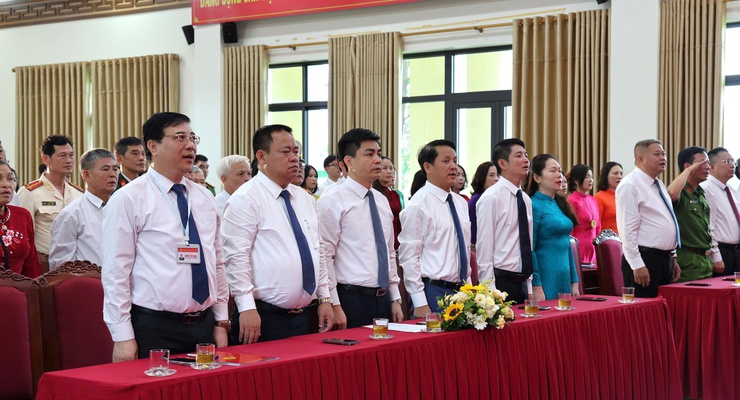 XÃ VĨNH THANH TỔ CHỨC KỶ NIỆM 136 NĂM NGÀY SINH CHỦ TỊCH HỒ CHÍ MINH; SƠ KẾT 5 NĂM THỰC HIỆN KẾT LUẬN SỐ 01-KL/TW VÀ TRAO THƯỞNG CÁC TẬP THỂ, CÁ NHÂN TIÊU BIỂU- Ảnh 1.