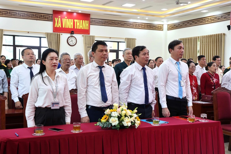 XÃ VĨNH THANH TỔ CHỨC KỶ NIỆM 136 NĂM NGÀY SINH CHỦ TỊCH HỒ CHÍ MINH; SƠ KẾT 5 NĂM THỰC HIỆN KẾT LUẬN SỐ 01-KL/TW VÀ TRAO THƯỞNG CÁC TẬP THỂ, CÁ NHÂN TIÊU BIỂU- Ảnh 3.