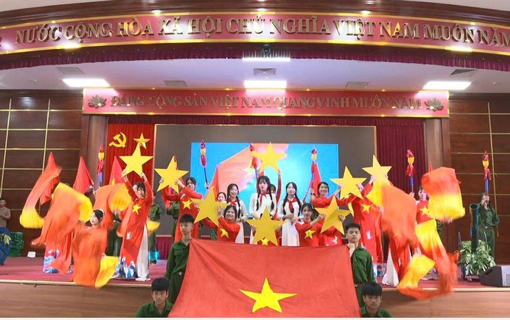 Liên đội THCS Phúc Hòa giành giải nhất Cuộc thi tìm hiểu các Anh hùng lực lượng vũ trang Nhân dân xã Phúc Thọ năm 2026, lan tỏa truyền thống cách mạng trong thế hệ trẻ- Ảnh 7.
