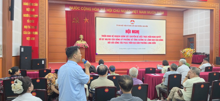 Mặt trận tổ quốc phường Long Biên triển khai Hội nghị Giám sát chuyên đề về Công tác phòng cháy, chữa cháy và Giám sát đối với Dự án cải tạo hệ thống Phòng cháy chữa cháy tại các di tích được xếp hạng trên địa bàn phường- Ảnh 3.