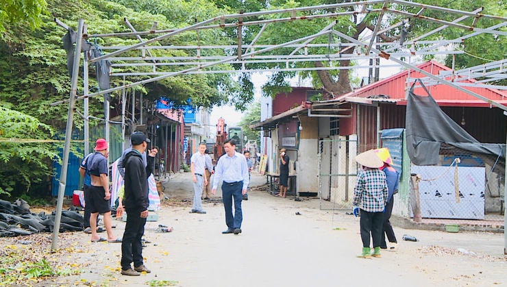Phúc Thọ quyết liệt hỗ trợ tháo dỡ công trình vi phạm trên đất nông nghiệp, đất thủy lợi và hành lang công trình thủy lợi- Ảnh 3.