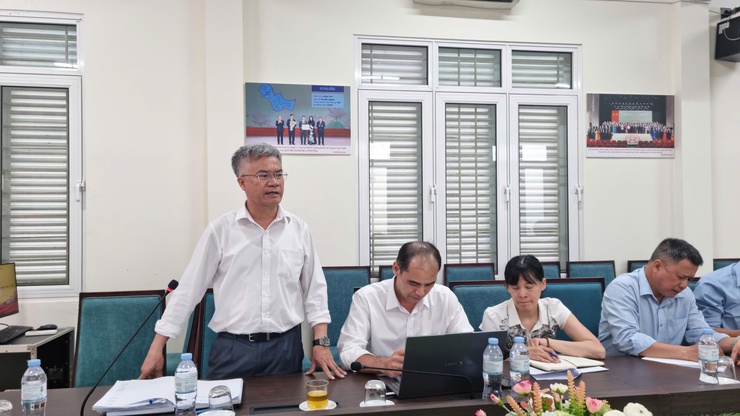 Kiểm tra công tác phòng chống dịch bệnh cho đàn gia súc, gia cầm tại xã Phù Đổng - Ảnh 4.