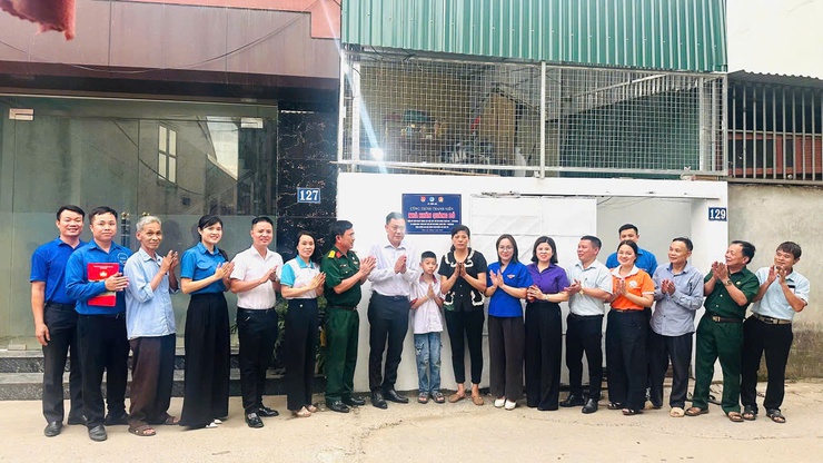 Phúc Lộc: Trao "Nhà khăn quàng đỏ" – tiếp thêm động lực cho thiếu nhi vượt khó- Ảnh 1.