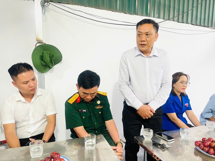 Phúc Lộc: Trao "Nhà khăn quàng đỏ" – tiếp thêm động lực cho thiếu nhi vượt khó- Ảnh 5.