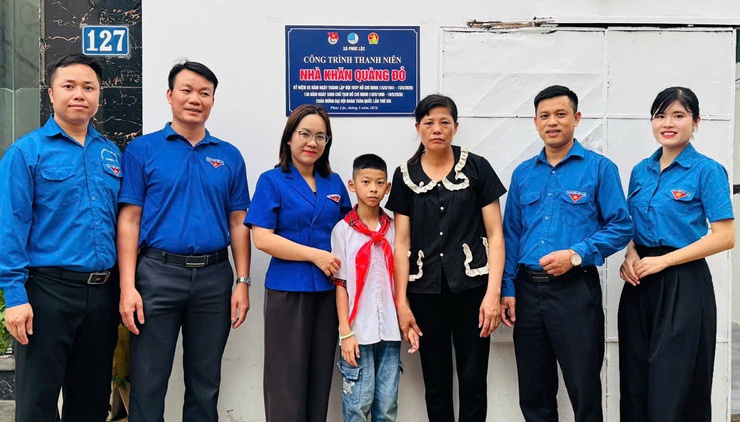 Phúc Lộc: Trao "Nhà khăn quàng đỏ" – tiếp thêm động lực cho thiếu nhi vượt khó- Ảnh 2.