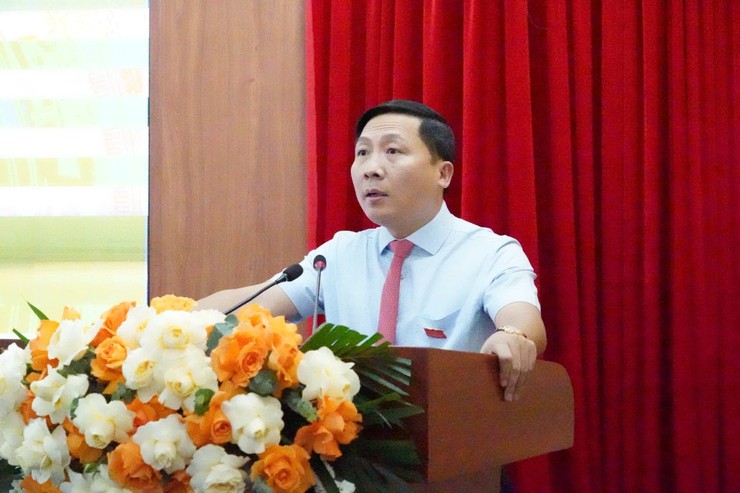 Kỳ họp thứ Hai HĐND xã Quang Minh khóa II: Quyết nghị nhiều nội dung chiến lược, tạo đà phát triển toàn diện

- Ảnh 1.