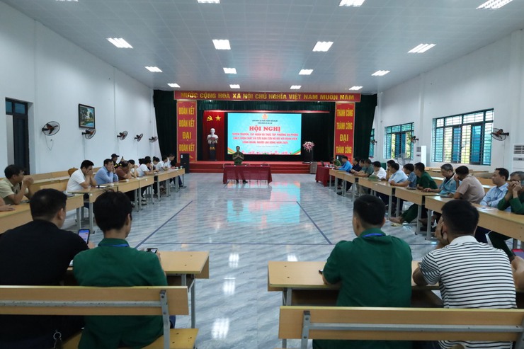 Công đoàn xã Vật Lại tập huấn công tác PCCC&CNCH cho Công đoàn viên- Ảnh 2.