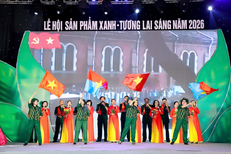 ỦY BAN MẶT TRẬN TỔ QUỐC VIỆT NAM PHƯỜNG CẦU GIẤY TỔ CHỨC LIÊN HOAN NGHỆ THUẬT QUẦN CHÚNG "ĐẤT NƯỚC TRỌN NIỀM VUI"- Ảnh 4.