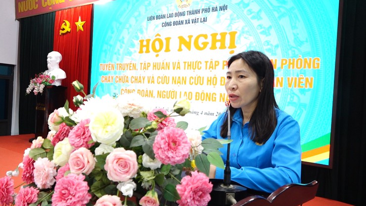 Công đoàn xã Vật Lại tập huấn công tác PCCC&CNCH cho Công đoàn viên- Ảnh 1.