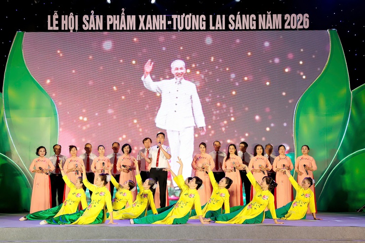 ỦY BAN MẶT TRẬN TỔ QUỐC VIỆT NAM PHƯỜNG CẦU GIẤY TỔ CHỨC LIÊN HOAN NGHỆ THUẬT QUẦN CHÚNG "ĐẤT NƯỚC TRỌN NIỀM VUI"- Ảnh 5.