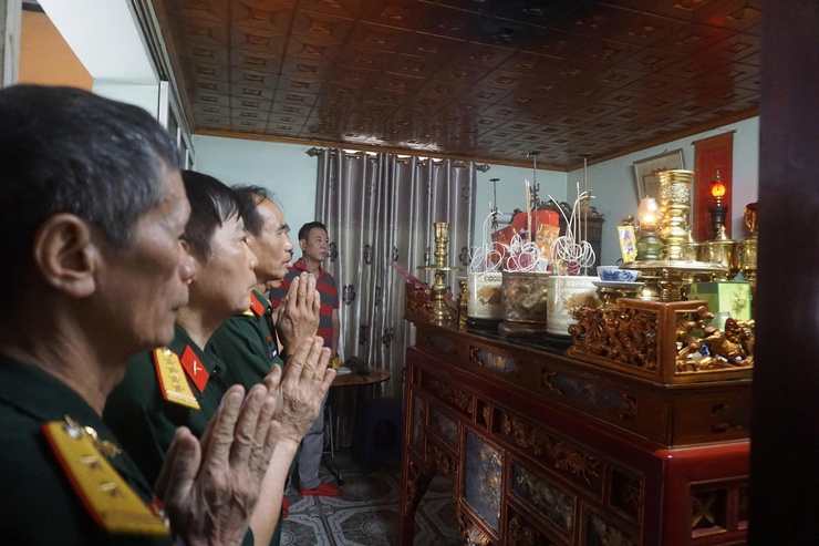 Chi hội Cựu chiến binh Tổ dân phố Đống 2, phường Đông Ngạc tổ chức hoạt động đền ơn, đáp nghĩa- Ảnh 5.