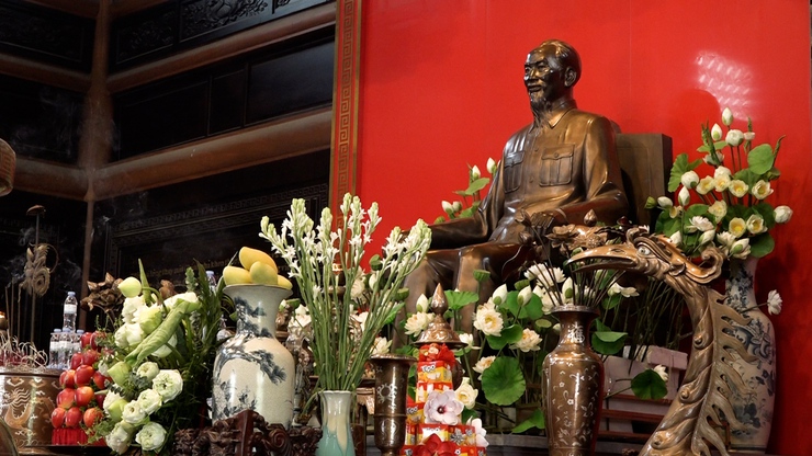 Đoàn đại biểu lãnh đạo Đảng uỷ - HĐND – UBND – UB MTTQ xã Mỹ Đức dâng hương Nhà lưu niệm Bác Hồ nhân kỷ niệm 136 năm Ngày sinh Chủ tịch Hồ Chí Minh- Ảnh 10.