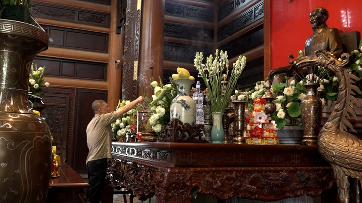 Đoàn đại biểu lãnh đạo Đảng uỷ - HĐND – UBND – UB MTTQ xã Mỹ Đức dâng hương Nhà lưu niệm Bác Hồ nhân kỷ niệm 136 năm Ngày sinh Chủ tịch Hồ Chí Minh- Ảnh 7.