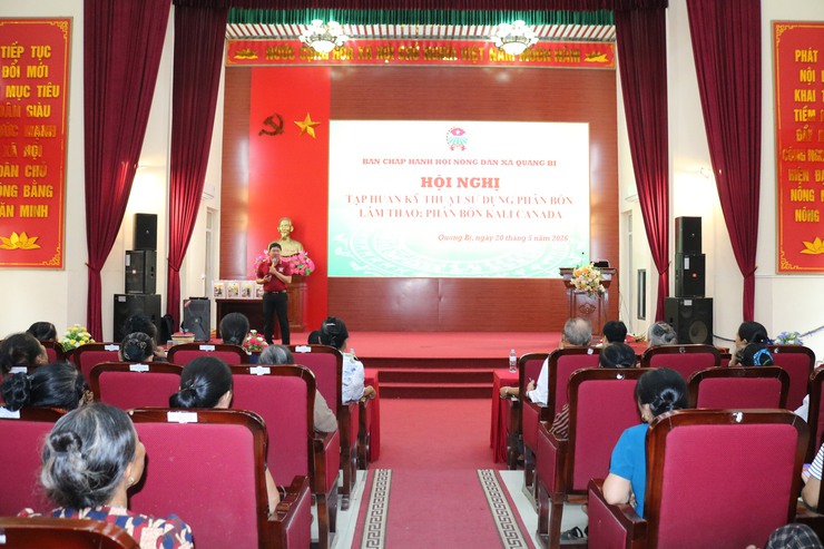 Tập huấn kỹ thuật sử dụng phân bón Lâm Thao và phân bón Kali Canada cho 120 hội viên hội nông dân xã Quảng Bị- Ảnh 1.