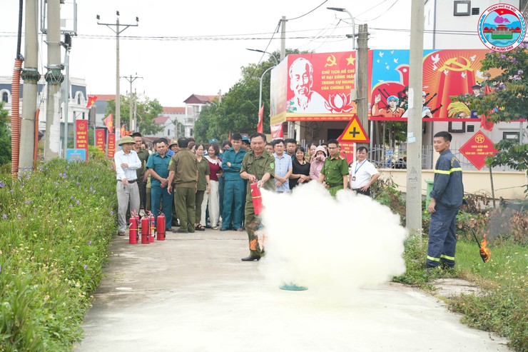 XÃ HƯNG ĐẠO TỔ CHỨC HỘI NGHỊ TUYÊN TRUYỀN, TẬP HUẤN NGHIỆP VỤ PHÒNG CHÁY, CHỮA CHÁY VÀ CỨU NẠN, CỨU HỘ NĂM 2026- Ảnh 9.